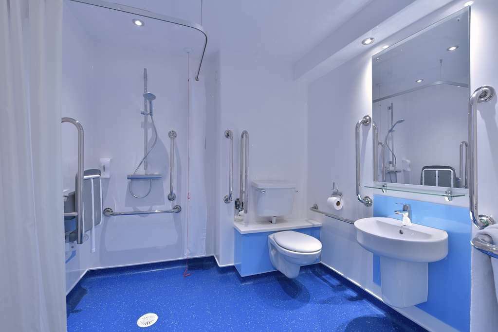 Travelodge Bath Waterside Quarto foto